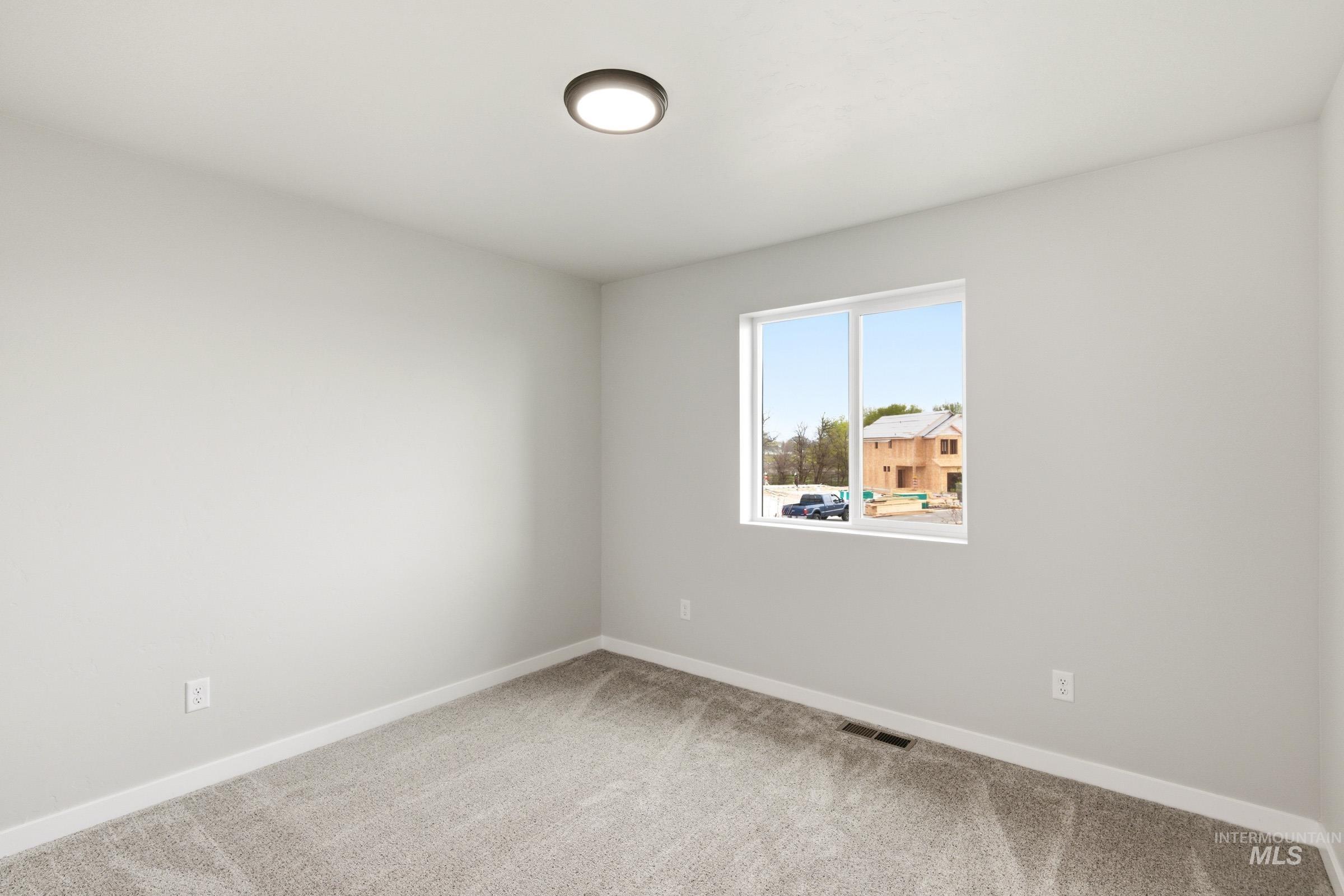 33 S Sweetgrass Ave, Nampa, Idaho 83651, 3 Bedrooms, 2.5 Bathrooms, Residential For Sale, Price $409,990, 98981618