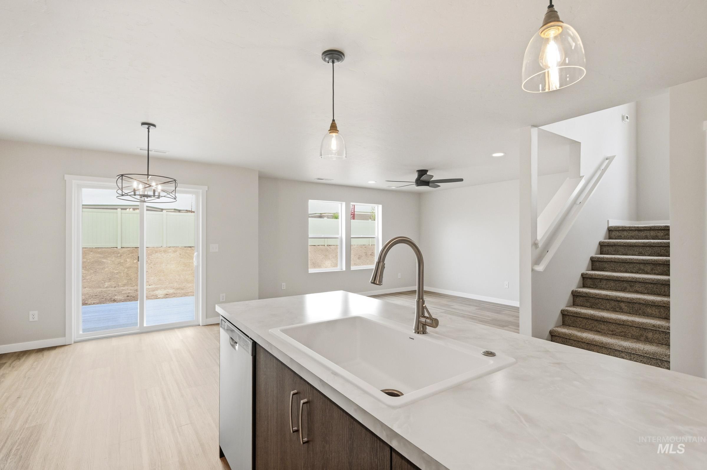 33 S Sweetgrass Ave, Nampa, Idaho 83651, 3 Bedrooms, 2.5 Bathrooms, Residential For Sale, Price $409,990, 98981618