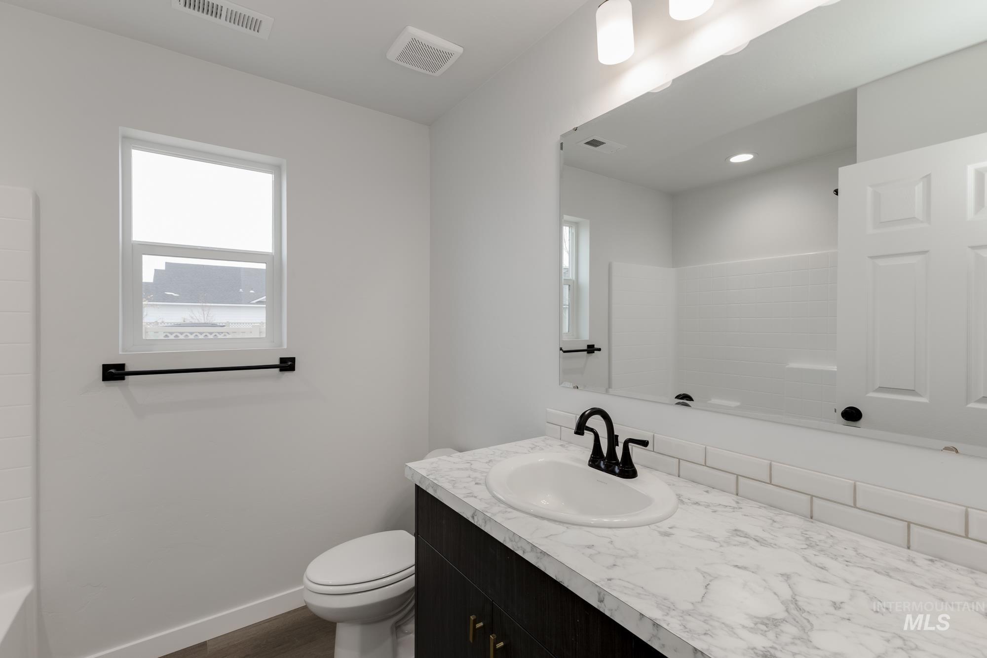 15290 Queensbury Ave, Nampa, Idaho 83686, 4 Bedrooms, 2 Bathrooms, Residential For Sale, Price $433,990, 98981622