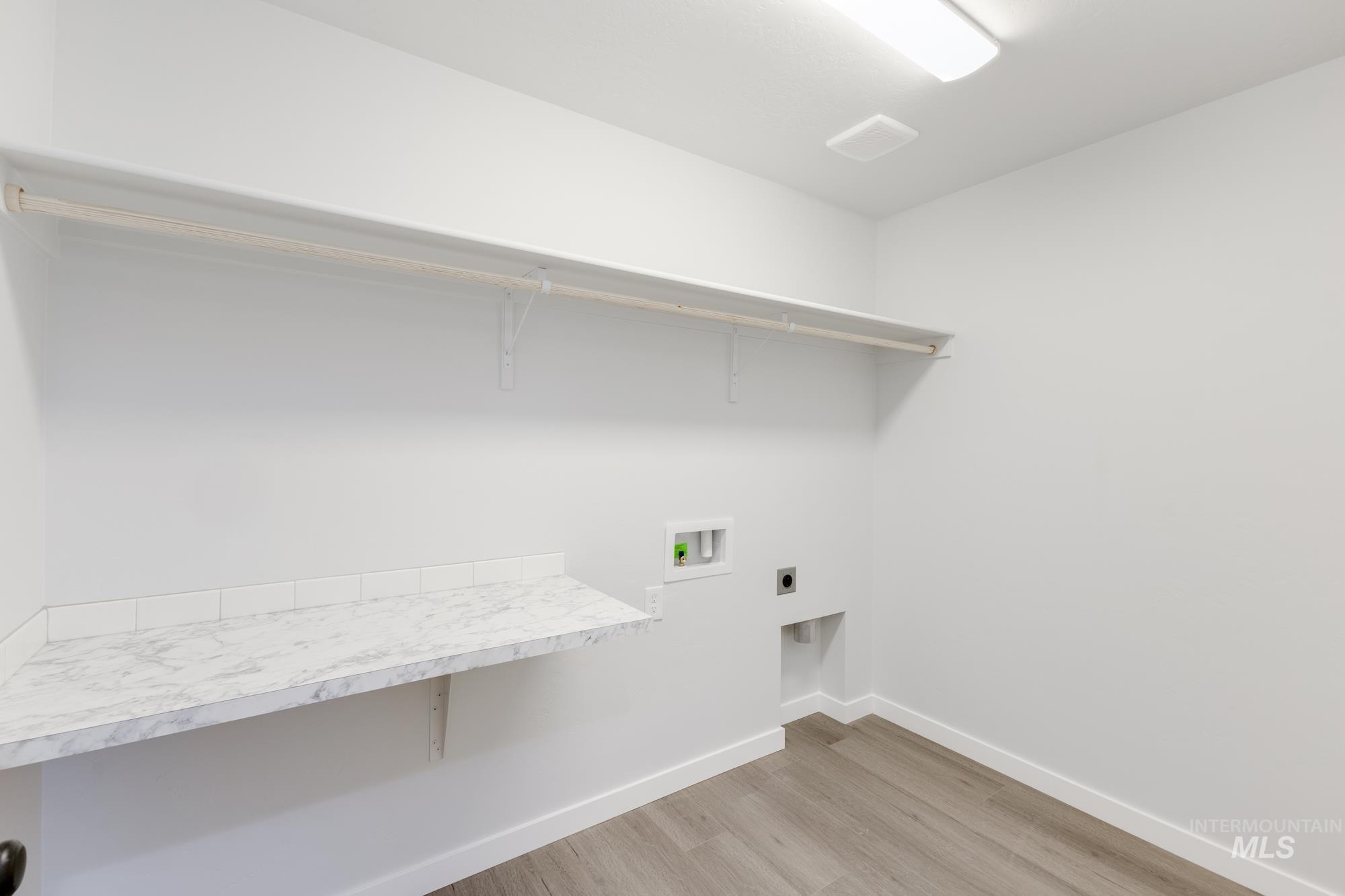 15290 Queensbury Ave, Nampa, Idaho 83686, 4 Bedrooms, 2 Bathrooms, Residential For Sale, Price $433,990, 98981622