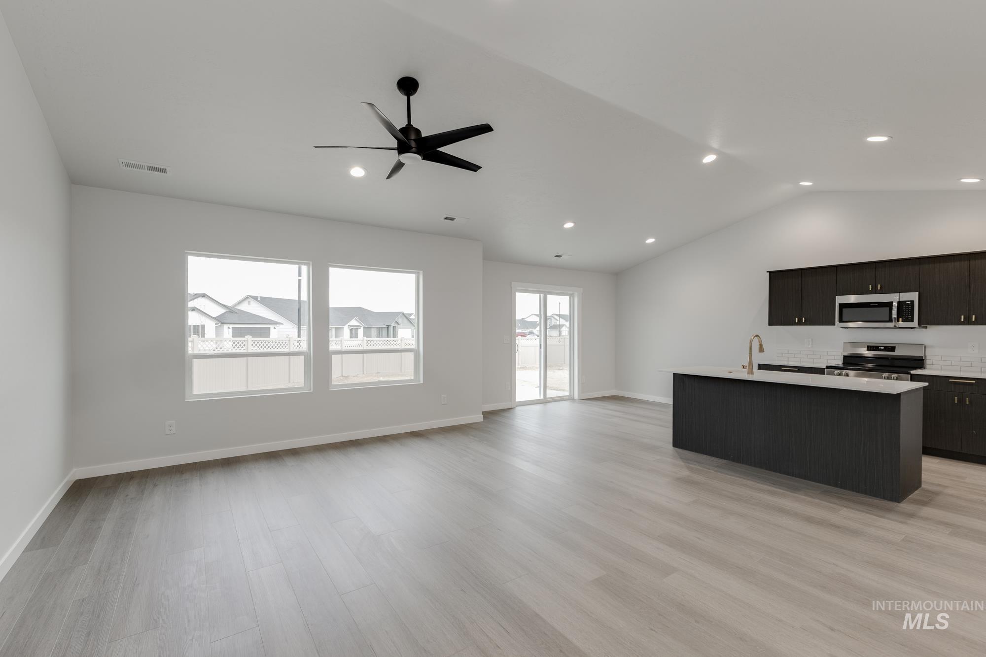 15290 Queensbury Ave, Nampa, Idaho 83686, 4 Bedrooms, 2 Bathrooms, Residential For Sale, Price $433,990, 98981622