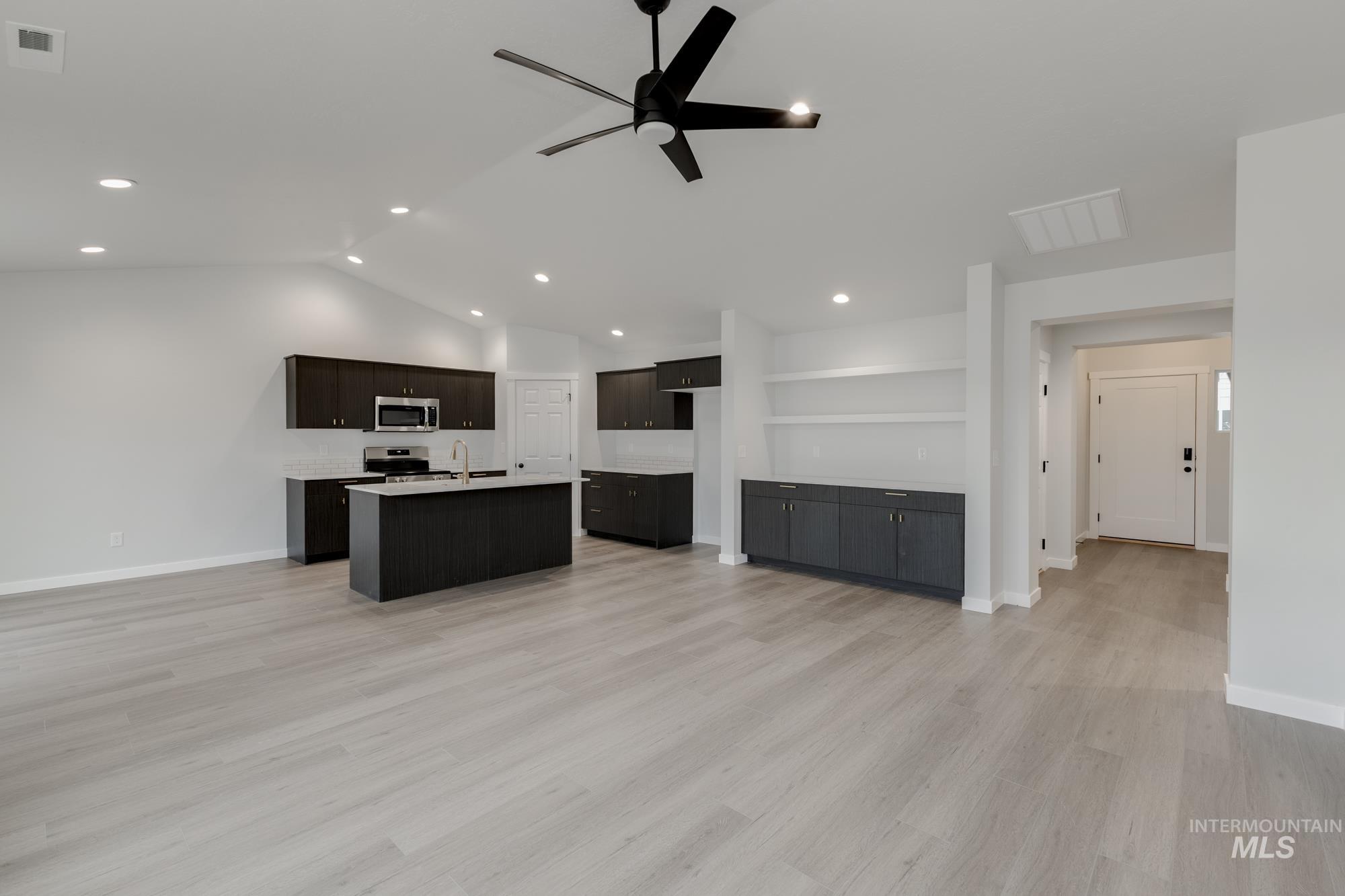 15290 Queensbury Ave, Nampa, Idaho 83686, 4 Bedrooms, 2 Bathrooms, Residential For Sale, Price $433,990, 98981622