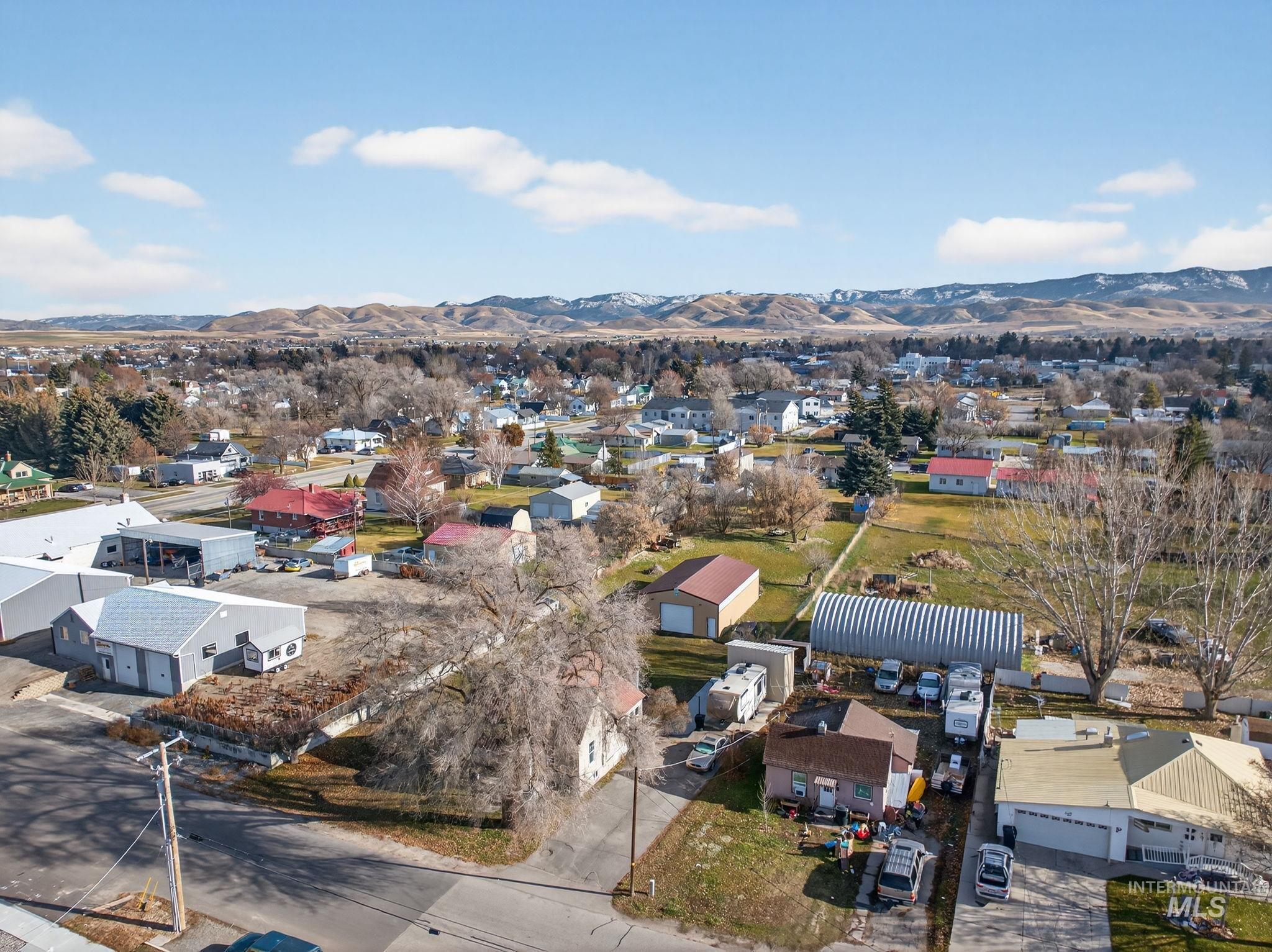 49 S 4th W, Preston, Idaho 82363, 3 Bedrooms, 1 Bathroom, Residential For Sale, Price $390,000, 98981625