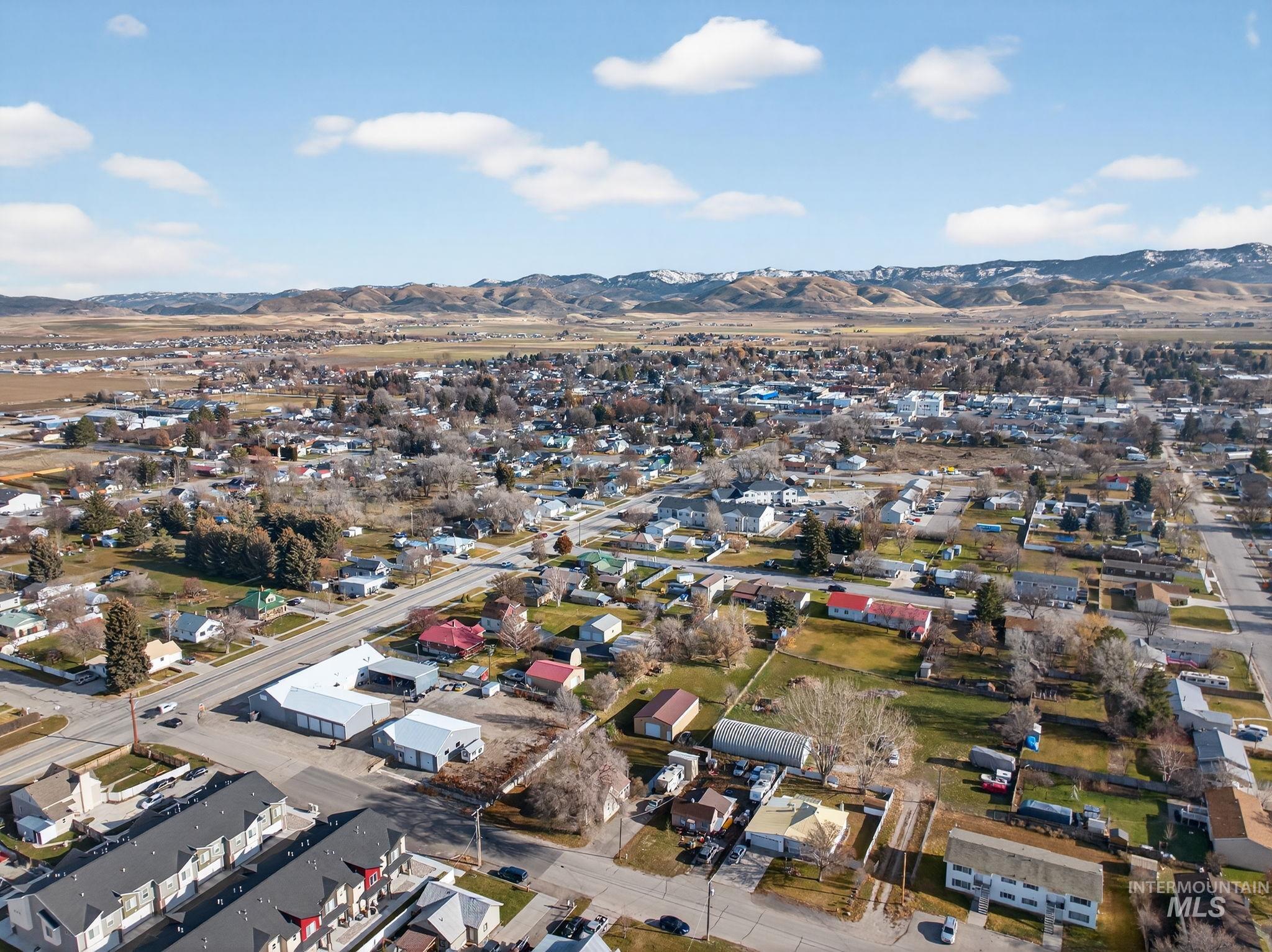 49 S 4th W, Preston, Idaho 82363, 3 Bedrooms, 1 Bathroom, Residential For Sale, Price $390,000, 98981625