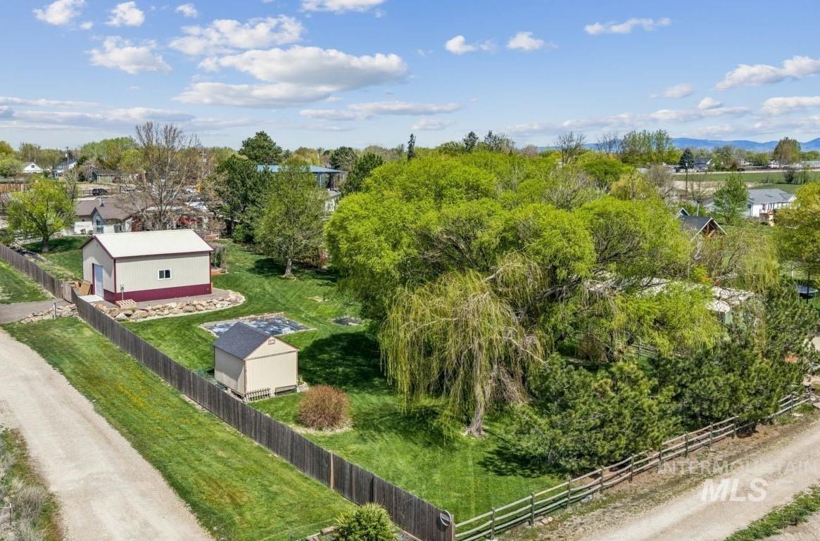 4725 E Victory Road, Nampa, Idaho 83687, 4 Bedrooms, 3 Bathrooms, Residential For Sale, Price $629,900, 98981641