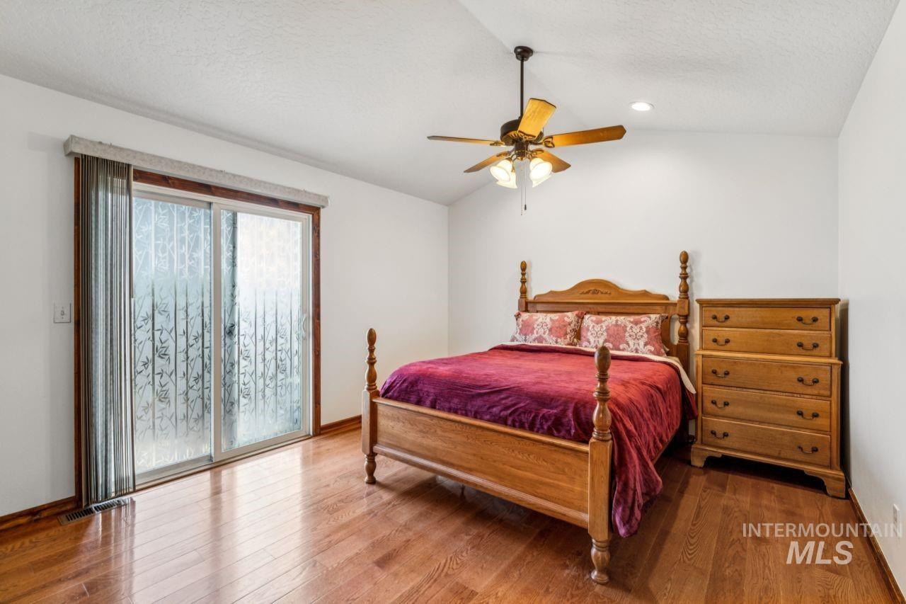 4725 E Victory Road, Nampa, Idaho 83687, 4 Bedrooms, 3 Bathrooms, Residential For Sale, Price $629,900, 98981641