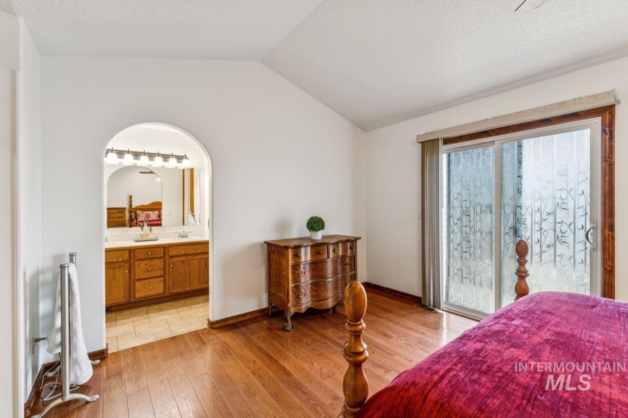 4725 E Victory Road, Nampa, Idaho 83687, 4 Bedrooms, 3 Bathrooms, Residential For Sale, Price $629,900, 98981641