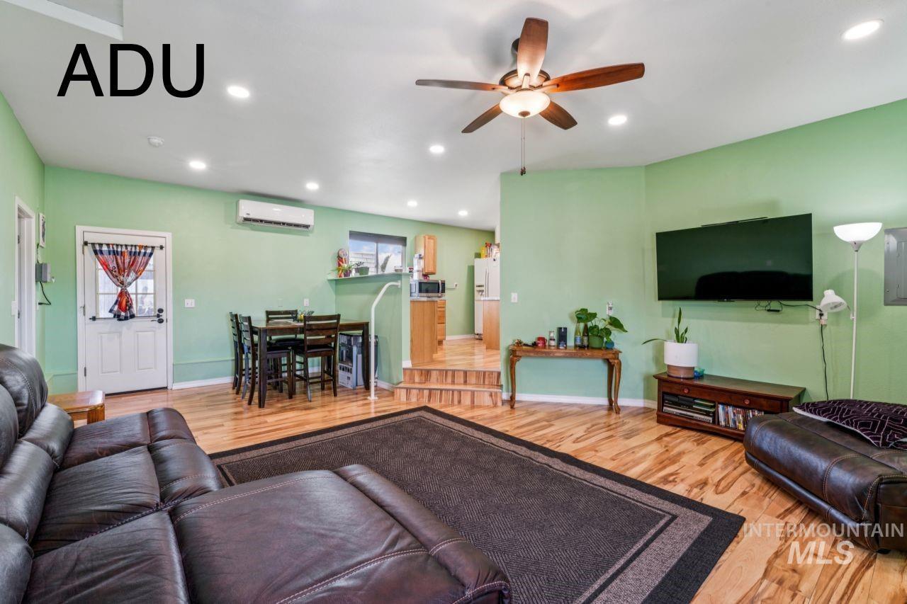 4725 E Victory Road, Nampa, Idaho 83687, 4 Bedrooms, 3 Bathrooms, Residential For Sale, Price $629,900, 98981641