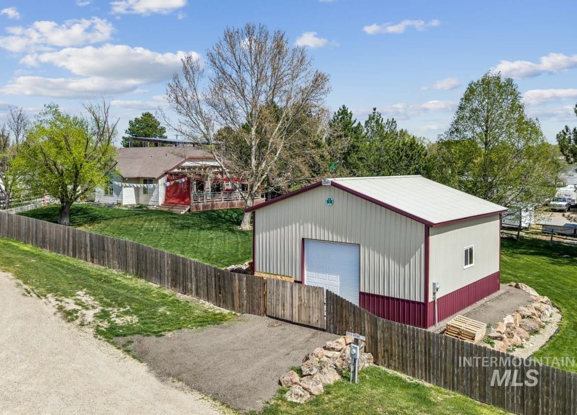 4725 E Victory Road, Nampa, Idaho 83687, 4 Bedrooms, 3 Bathrooms, Residential For Sale, Price $629,900, 98981641