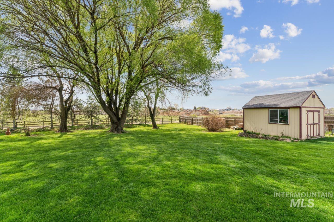 4725 E Victory Road, Nampa, Idaho 83687, 4 Bedrooms, 3 Bathrooms, Residential For Sale, Price $629,900, 98981641