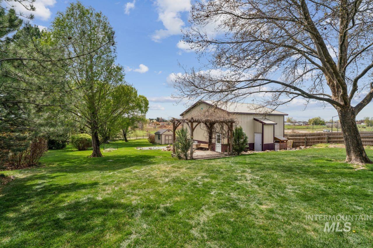 4725 E Victory Road, Nampa, Idaho 83687, 4 Bedrooms, 3 Bathrooms, Residential For Sale, Price $629,900, 98981641