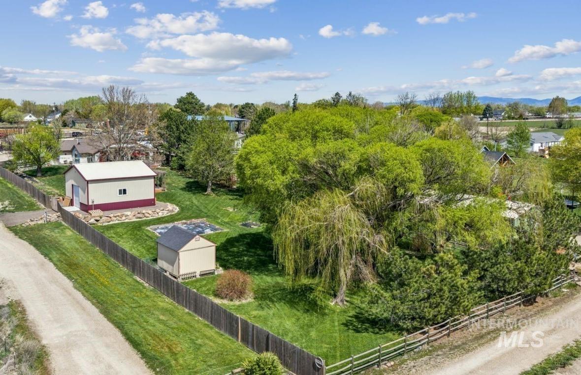 4725 E Victory Road, Nampa, Idaho 83687, 4 Bedrooms, 3 Bathrooms, Residential For Sale, Price $629,900, 98981641