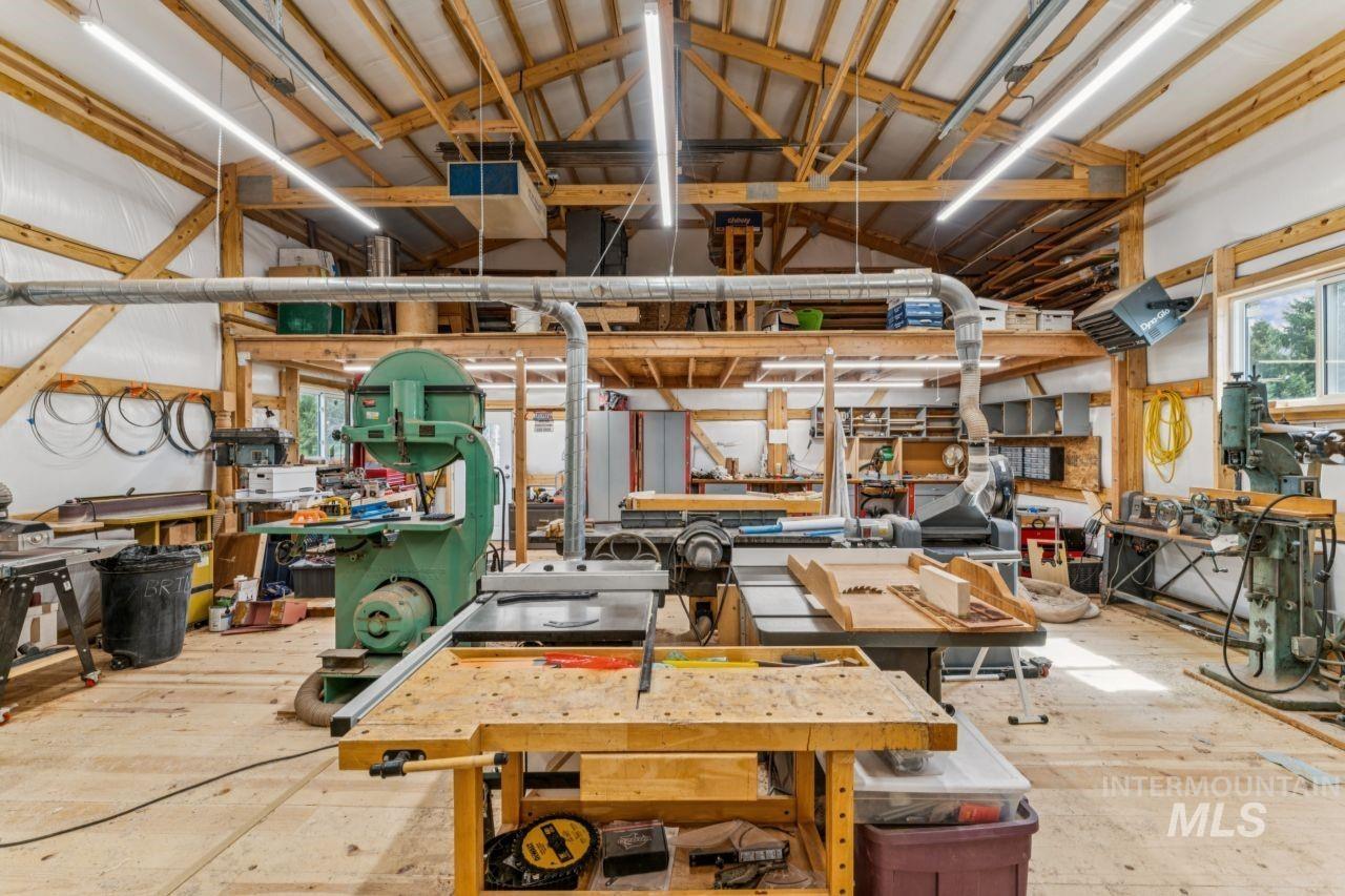 4725 E Victory Road, Nampa, Idaho 83687, 4 Bedrooms, 3 Bathrooms, Residential For Sale, Price $629,900, 98981641