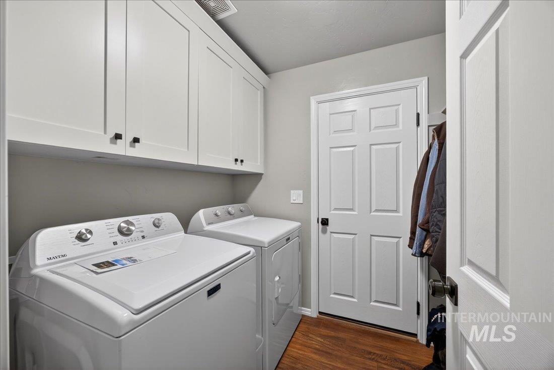 17629 Mesa Springs, Nampa, Idaho 83687, 3 Bedrooms, 2 Bathrooms, Residential For Sale, Price $409,900, 98981666