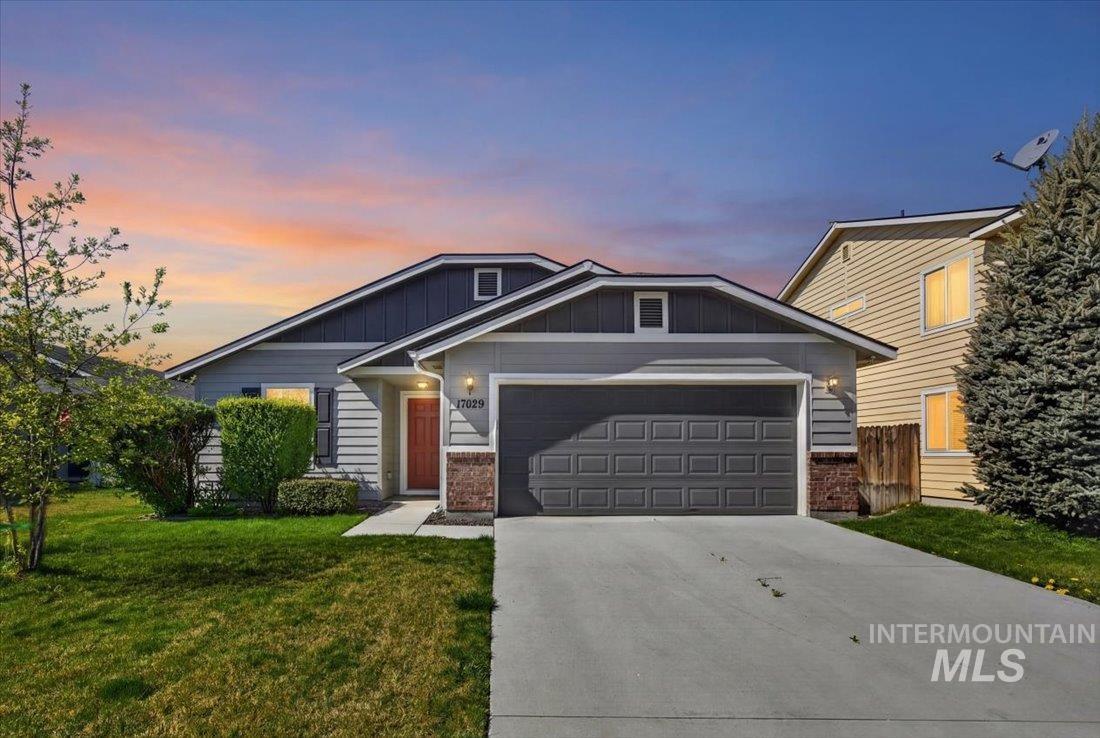 17629 Mesa Springs, Nampa, Idaho 83687, 3 Bedrooms, 2 Bathrooms, Residential For Sale, Price $409,900, 98981666