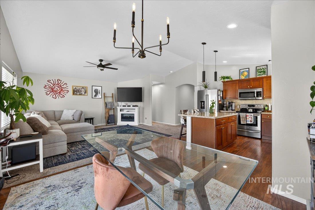 17629 Mesa Springs, Nampa, Idaho 83687, 3 Bedrooms, 2 Bathrooms, Residential For Sale, Price $409,900, 98981666