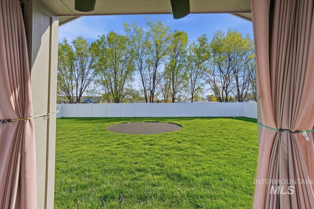 260 Stagecoach Ave, Fruitland, Idaho 83619, 3 Bedrooms, 2 Bathrooms, Residential For Sale, Price $435,000, 98981669