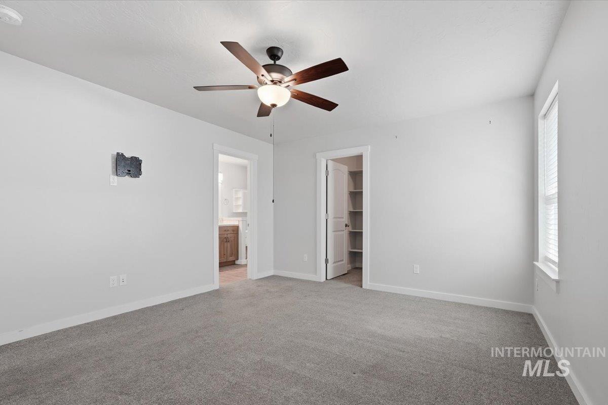 260 Stagecoach Ave, Fruitland, Idaho 83619, 3 Bedrooms, 2 Bathrooms, Residential For Sale, Price $435,000, 98981669