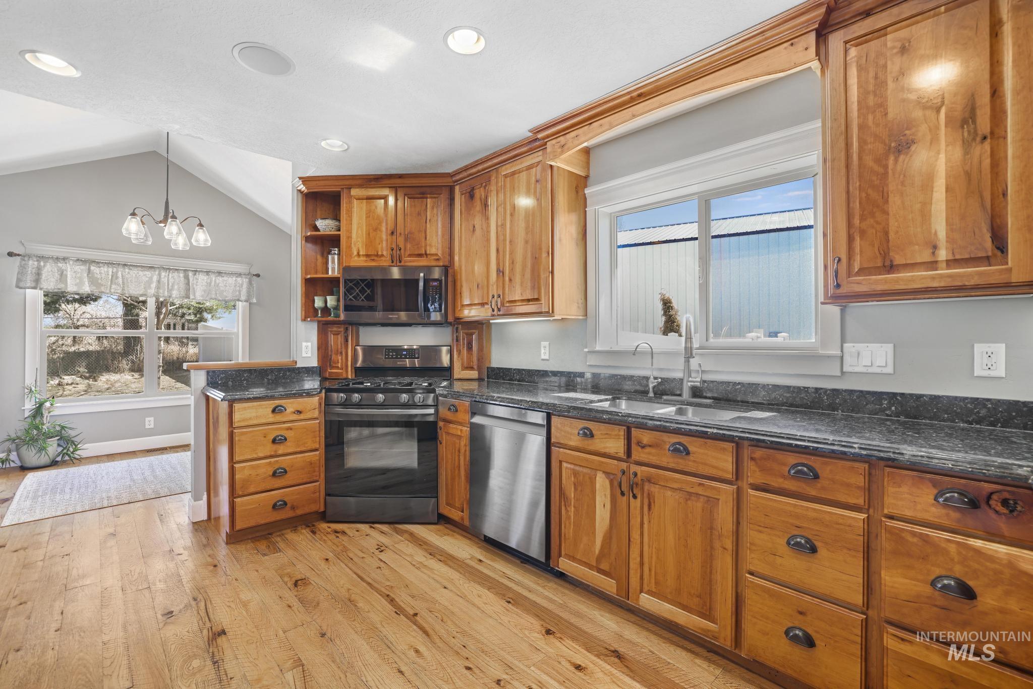 1111 Cole St, Kimberly, Idaho 83341-5138, 5 Bedrooms, 4 Bathrooms, Residential For Sale, Price $650,000, 98981671