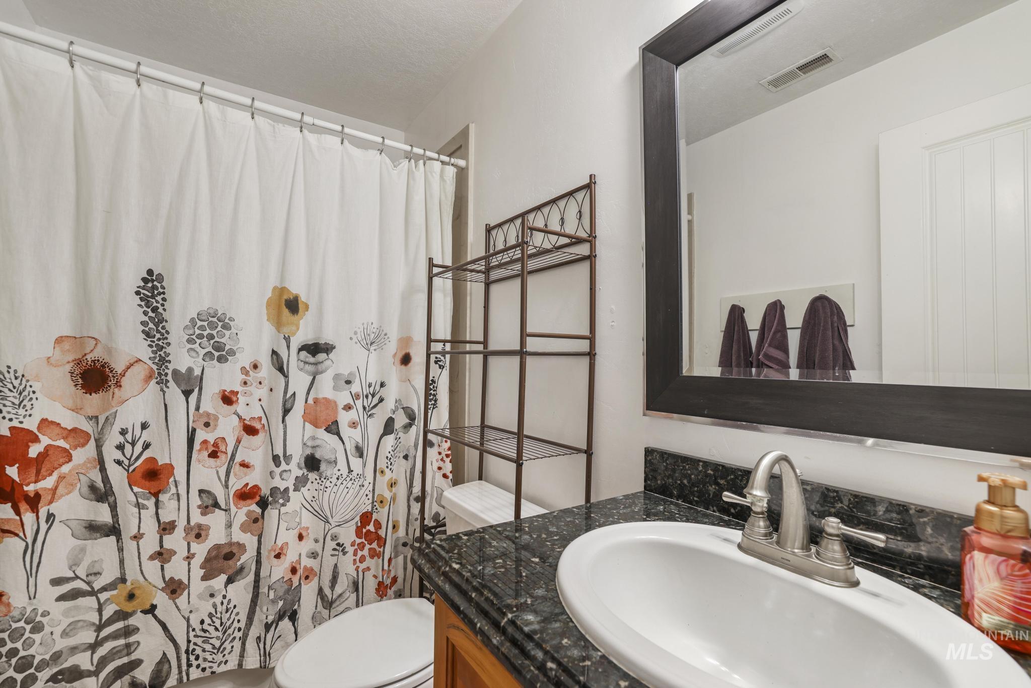 1111 Cole St, Kimberly, Idaho 83341-5138, 5 Bedrooms, 4 Bathrooms, Residential For Sale, Price $650,000, 98981671