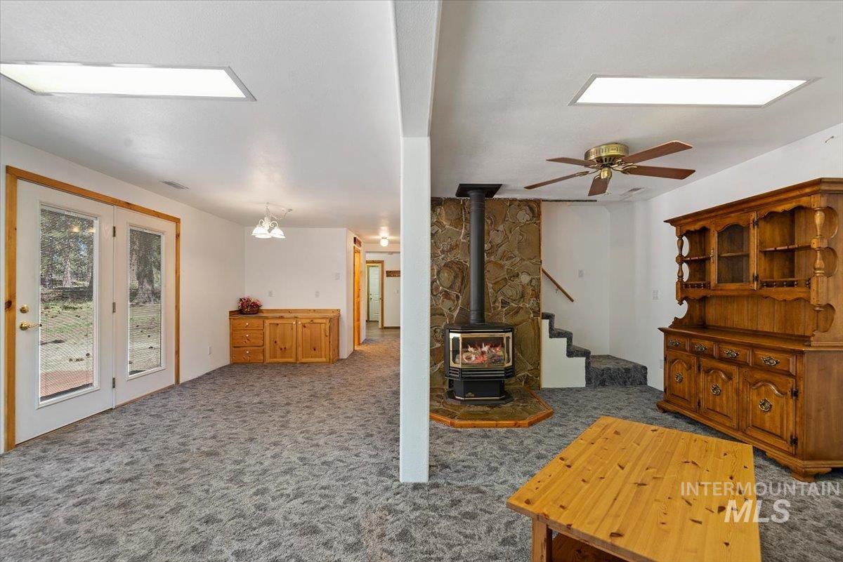44 Ridgeview Dr, Cascade, Idaho 83611, 2 Bedrooms, 1.5 Bathrooms, Residential For Sale, Price $399,000, 98981673