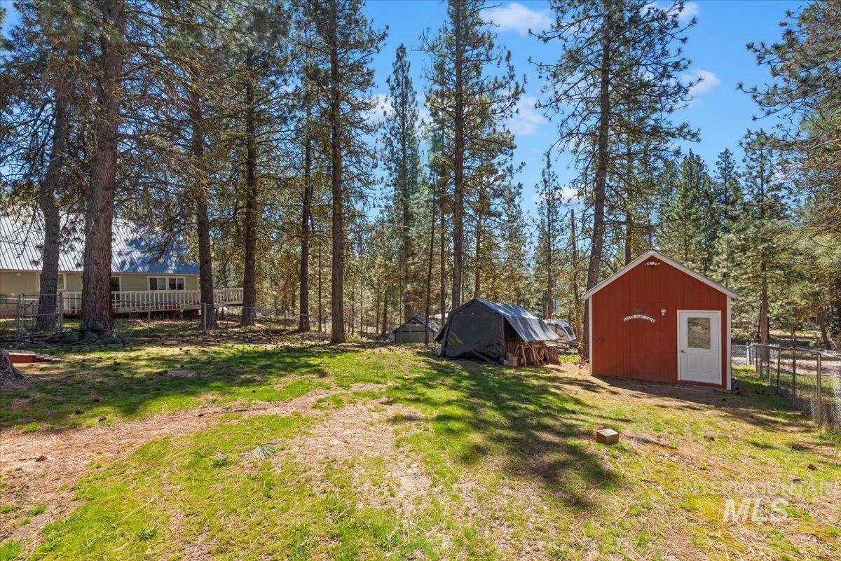 44 Ridgeview Dr, Cascade, Idaho 83611, 2 Bedrooms, 1.5 Bathrooms, Residential For Sale, Price $399,000, 98981673