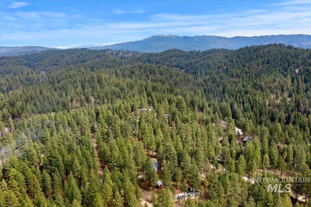 44 Ridgeview Dr, Cascade, Idaho 83611, 2 Bedrooms, 1.5 Bathrooms, Residential For Sale, Price $399,000, 98981673