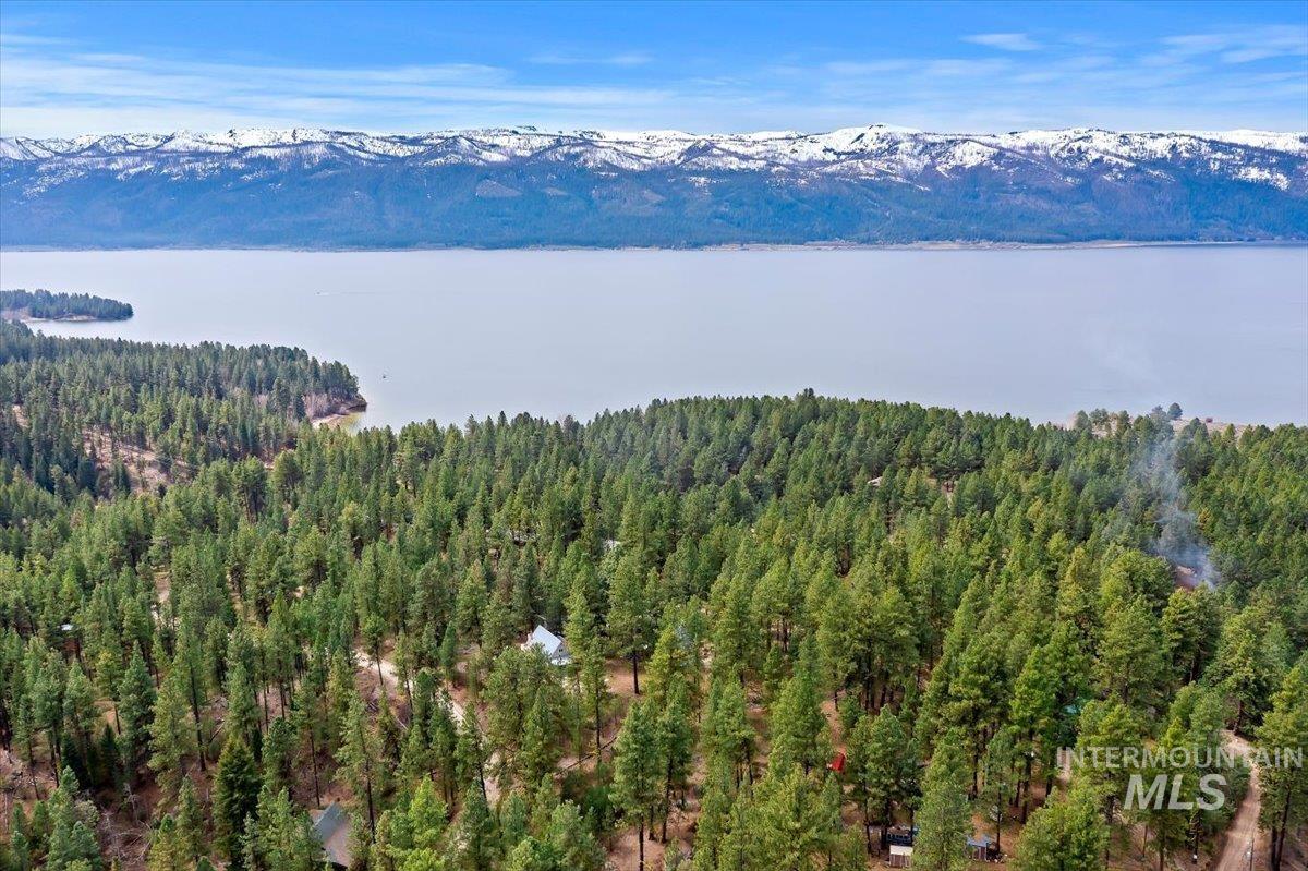 44 Ridgeview Dr, Cascade, Idaho 83611, 2 Bedrooms, 1.5 Bathrooms, Residential For Sale, Price $399,000, 98981673