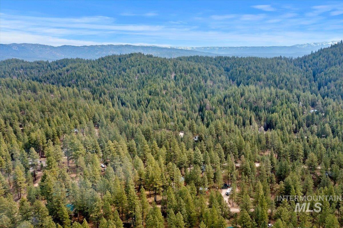 44 Ridgeview Dr, Cascade, Idaho 83611, 2 Bedrooms, 1.5 Bathrooms, Residential For Sale, Price $399,000, 98981673
