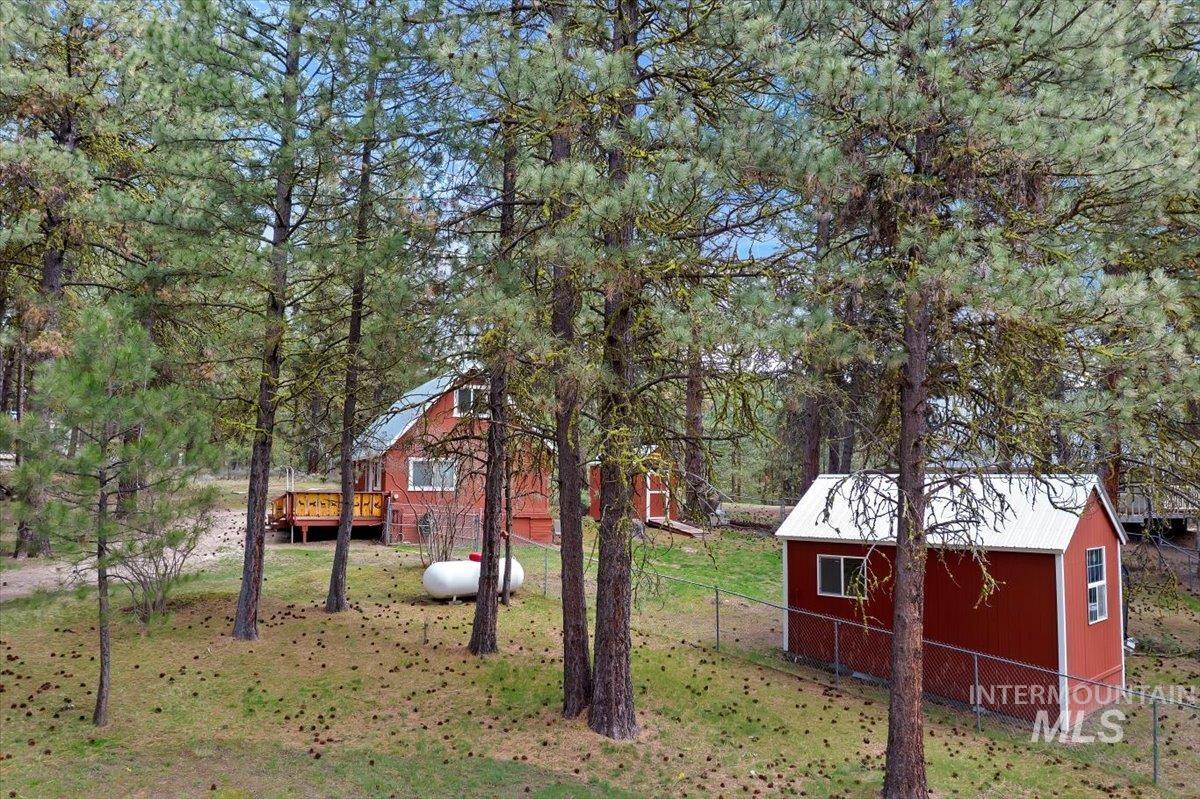 44 Ridgeview Dr, Cascade, Idaho 83611, 2 Bedrooms, 1.5 Bathrooms, Residential For Sale, Price $399,000, 98981673
