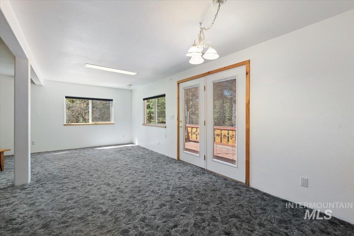 44 Ridgeview Dr, Cascade, Idaho 83611, 2 Bedrooms, 1.5 Bathrooms, Residential For Sale, Price $399,000, 98981673