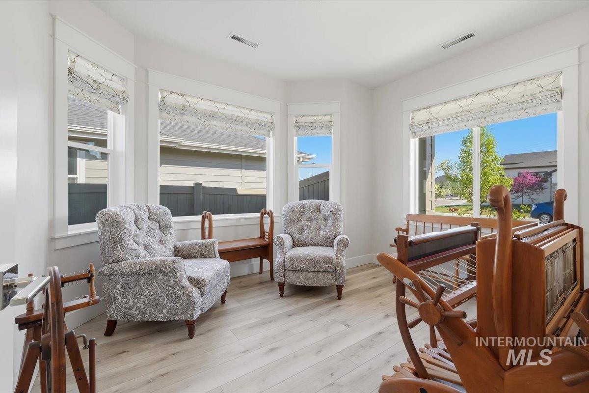 2424 W Herron Ridge Ct, Nampa, Idaho 83686, 3 Bedrooms, 2 Bathrooms, Residential For Sale, Price $505,000,MLS 98981722