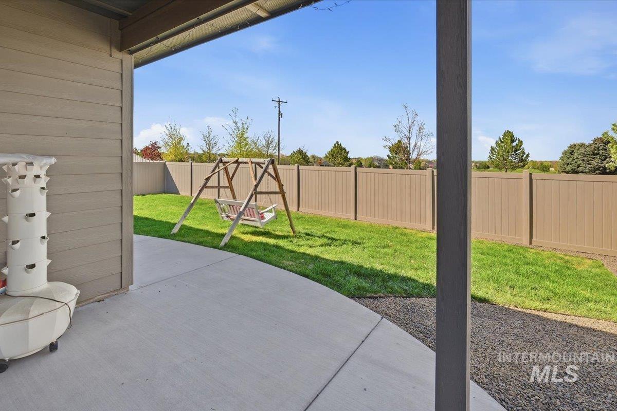 2424 W Herron Ridge Ct, Nampa, Idaho 83686, 3 Bedrooms, 2 Bathrooms, Residential For Sale, Price $505,000,MLS 98981722