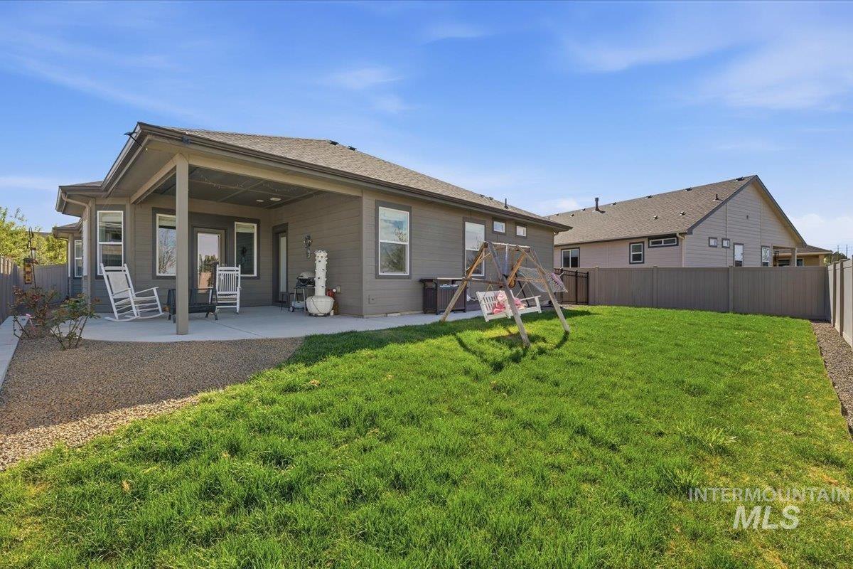 2424 W Herron Ridge Ct, Nampa, Idaho 83686, 3 Bedrooms, 2 Bathrooms, Residential For Sale, Price $505,000,MLS 98981722