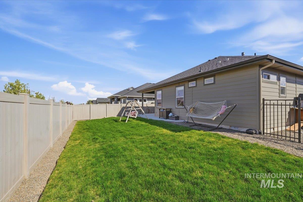 2424 W Herron Ridge Ct, Nampa, Idaho 83686, 3 Bedrooms, 2 Bathrooms, Residential For Sale, Price $505,000,MLS 98981722