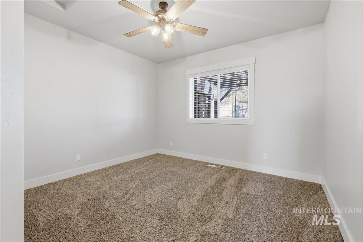15381 Silver Oak Way, Caldwell, Idaho 83607, 4 Bedrooms, 3 Bathrooms, Residential For Sale, Price $639,900,MLS 98981726