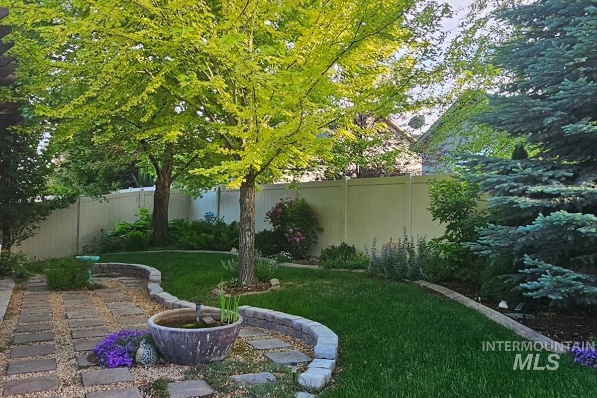 15381 Silver Oak Way, Caldwell, Idaho 83607, 4 Bedrooms, 3 Bathrooms, Residential For Sale, Price $639,900,MLS 98981726