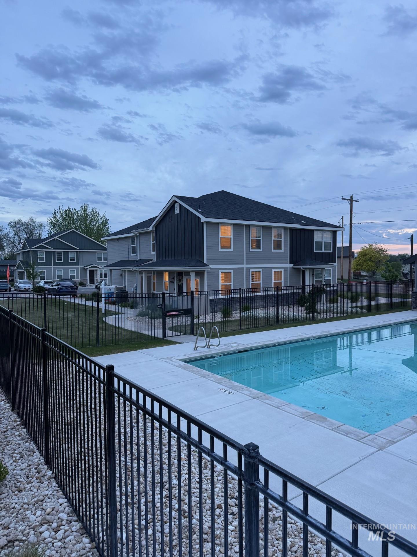 2329 E Spice Loop, Nampa, Idaho 83687, 3 Bedrooms, 3 Bathrooms, Residential For Sale, Price $319,500,MLS 98981735