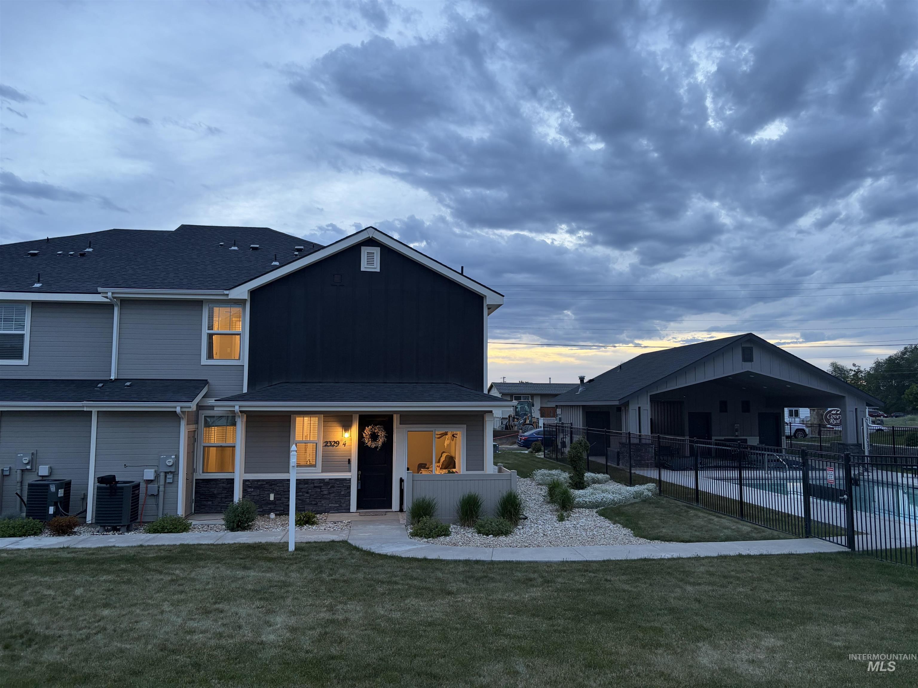 2329 E Spice Loop, Nampa, Idaho 83687, 3 Bedrooms, 3 Bathrooms, Residential For Sale, Price $319,500,MLS 98981735