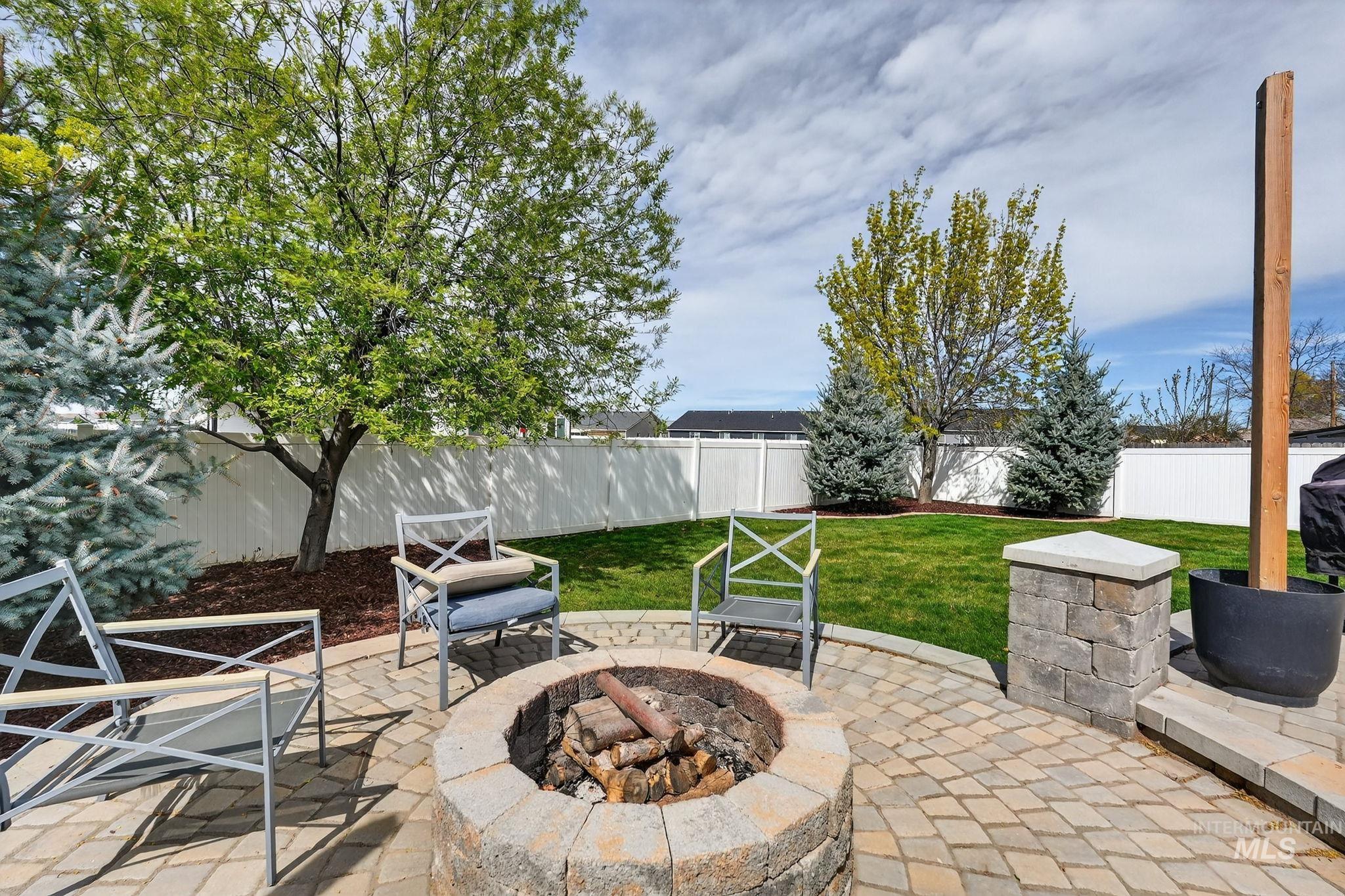 880 Redman, Chubbuck, Idaho 83202, 4 Bedrooms, 3 Bathrooms, Residential For Sale, Price $539,000,MLS 98981752