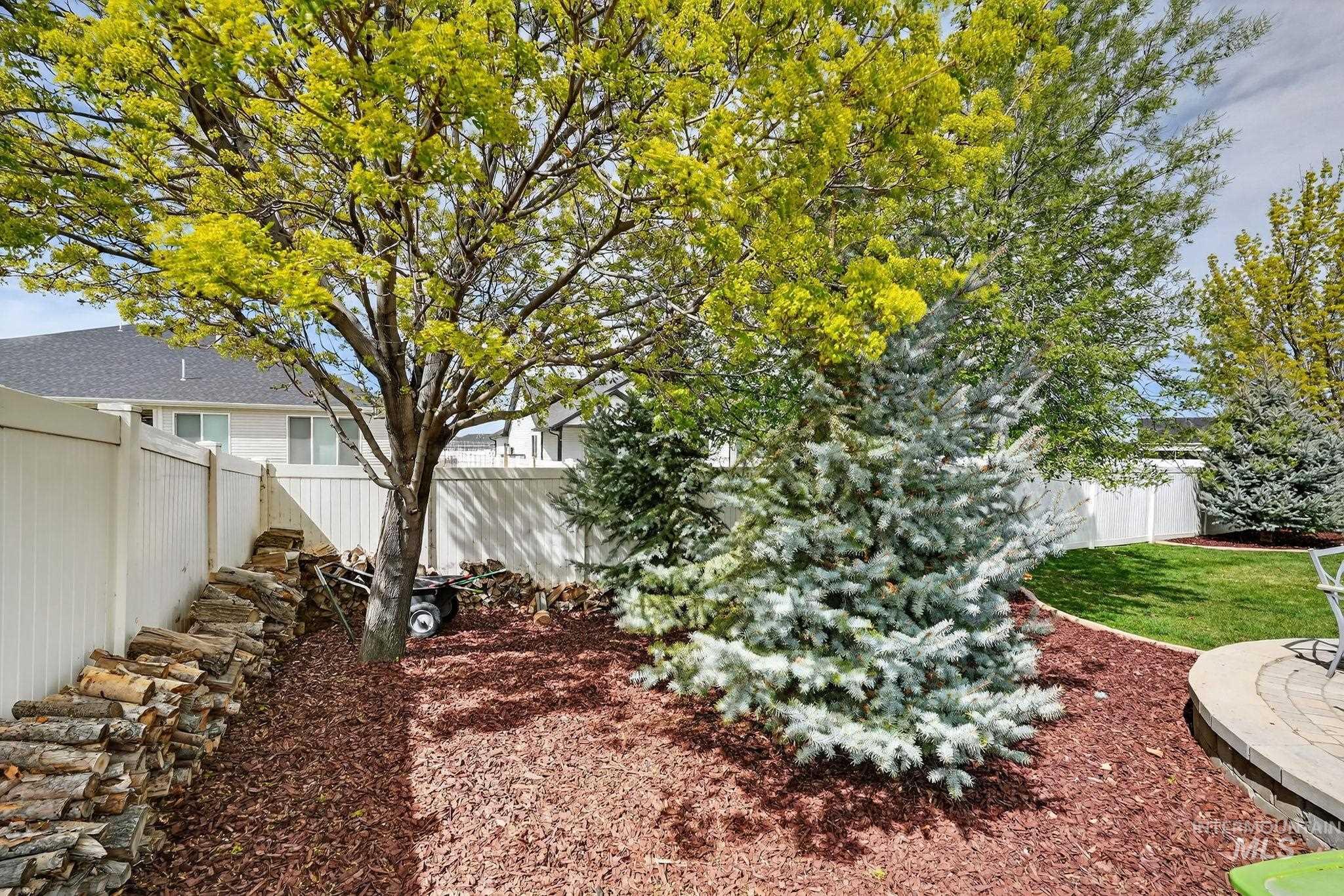 880 Redman, Chubbuck, Idaho 83202, 4 Bedrooms, 3 Bathrooms, Residential For Sale, Price $539,000,MLS 98981752