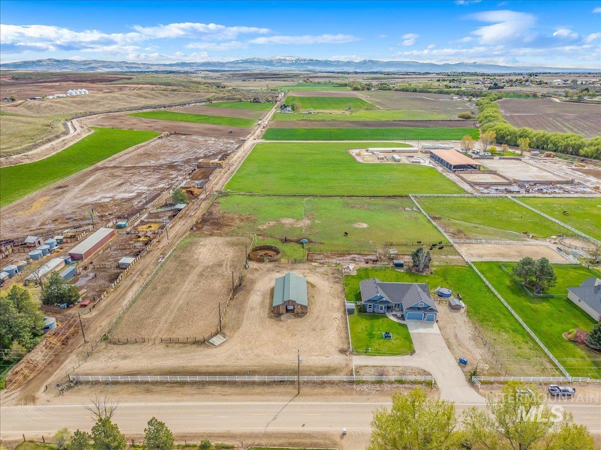 25940 Lansing Ln, Middleton, Idaho 83644, 4 Bedrooms, 3 Bathrooms, Residential For Sale, Price $1,250,000,MLS 98981768