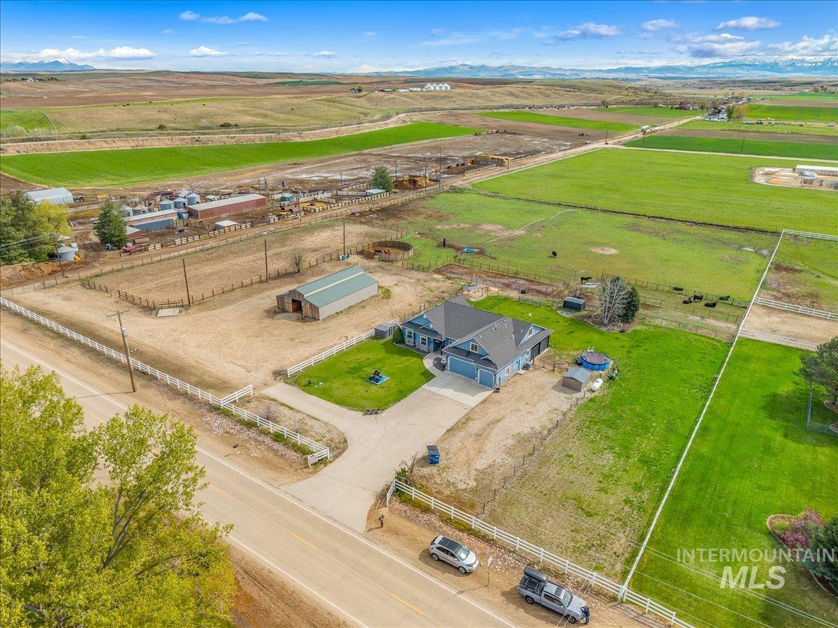 25940 Lansing Ln, Middleton, Idaho 83644, 4 Bedrooms, 3 Bathrooms, Residential For Sale, Price $1,250,000,MLS 98981768