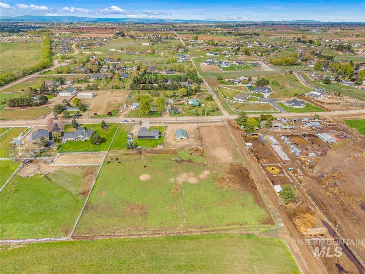 25940 Lansing Ln, Middleton, Idaho 83644, 4 Bedrooms, 3 Bathrooms, Residential For Sale, Price $1,250,000,MLS 98981768