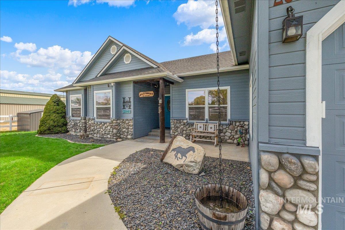 25940 Lansing Ln, Middleton, Idaho 83644, 4 Bedrooms, 3 Bathrooms, Residential For Sale, Price $1,250,000,MLS 98981768