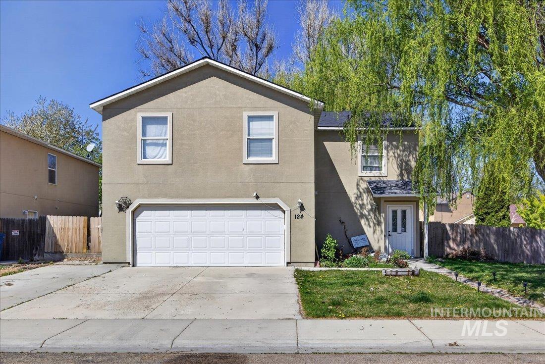 124 Parkmont Way, Caldwell, Idaho 83605, 3 Bedrooms, 2.5 Bathrooms, Residential For Sale, Price $265,000,MLS 98981782