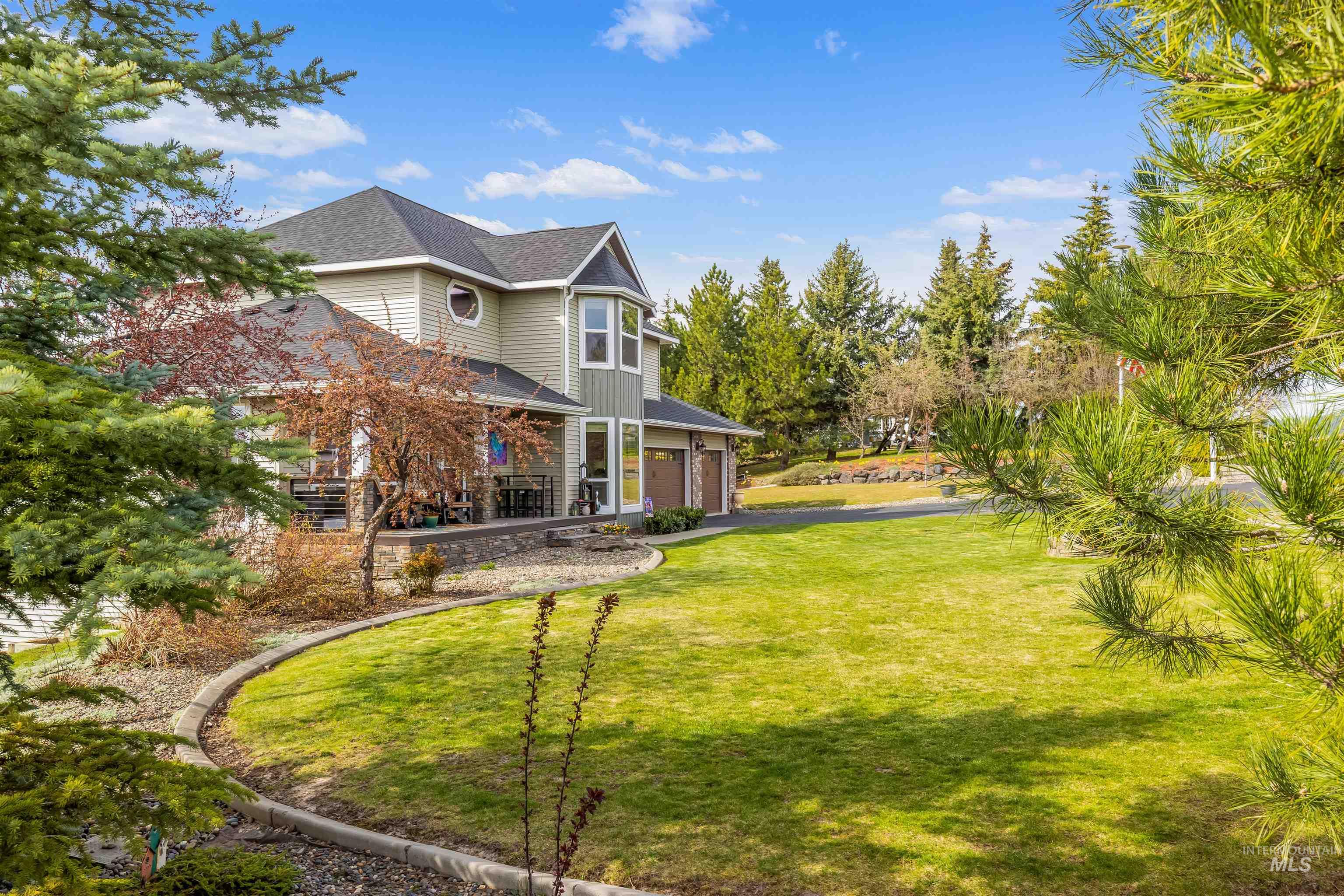2435 Arborcrest Rd, Moscow, Idaho 83843, 5 Bedrooms, 3.5 Bathrooms, Residential For Sale, Price $899,900,MLS 98981787