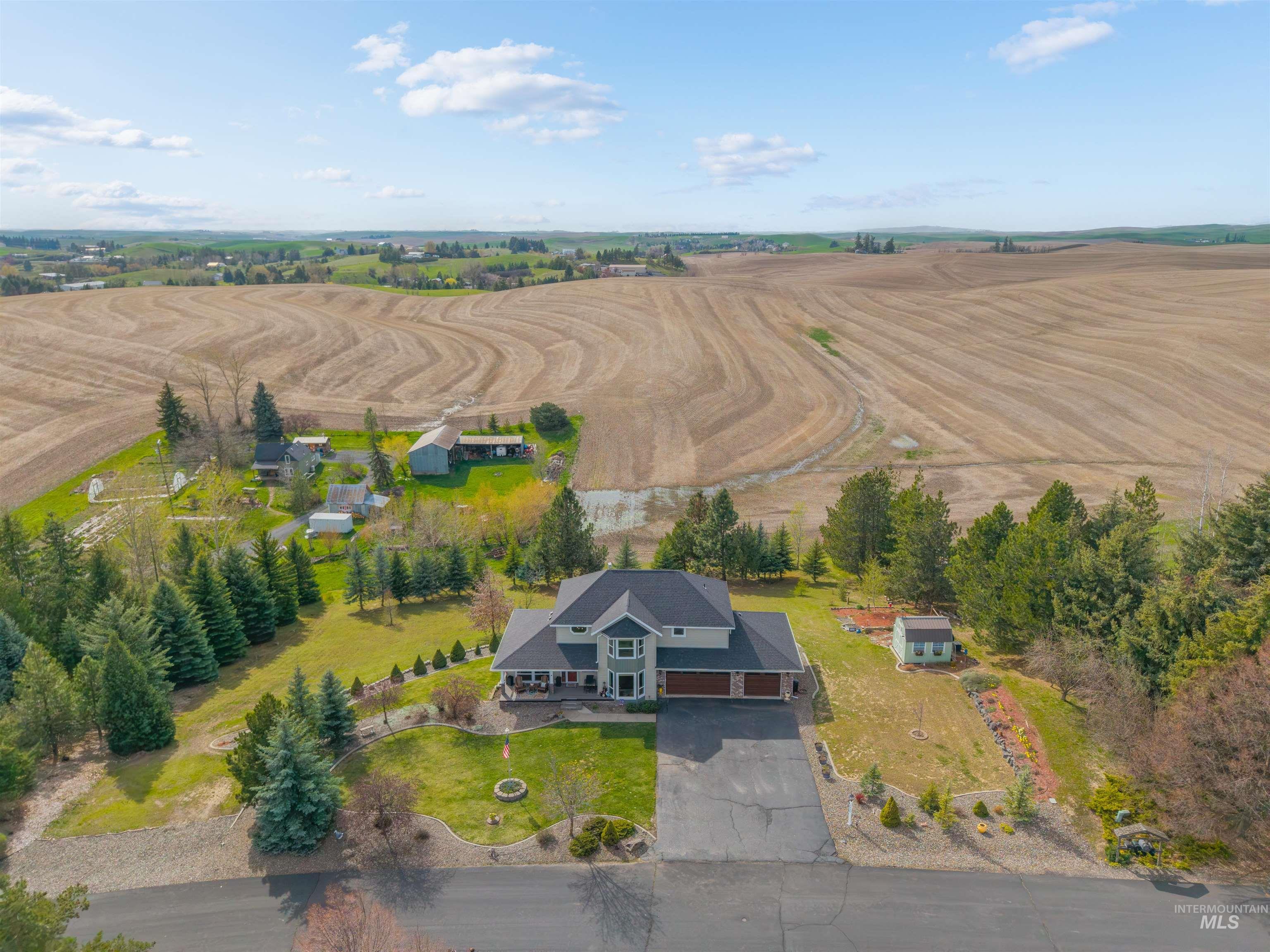 2435 Arborcrest Rd, Moscow, Idaho 83843, 5 Bedrooms, 3.5 Bathrooms, Residential For Sale, Price $899,900,MLS 98981787