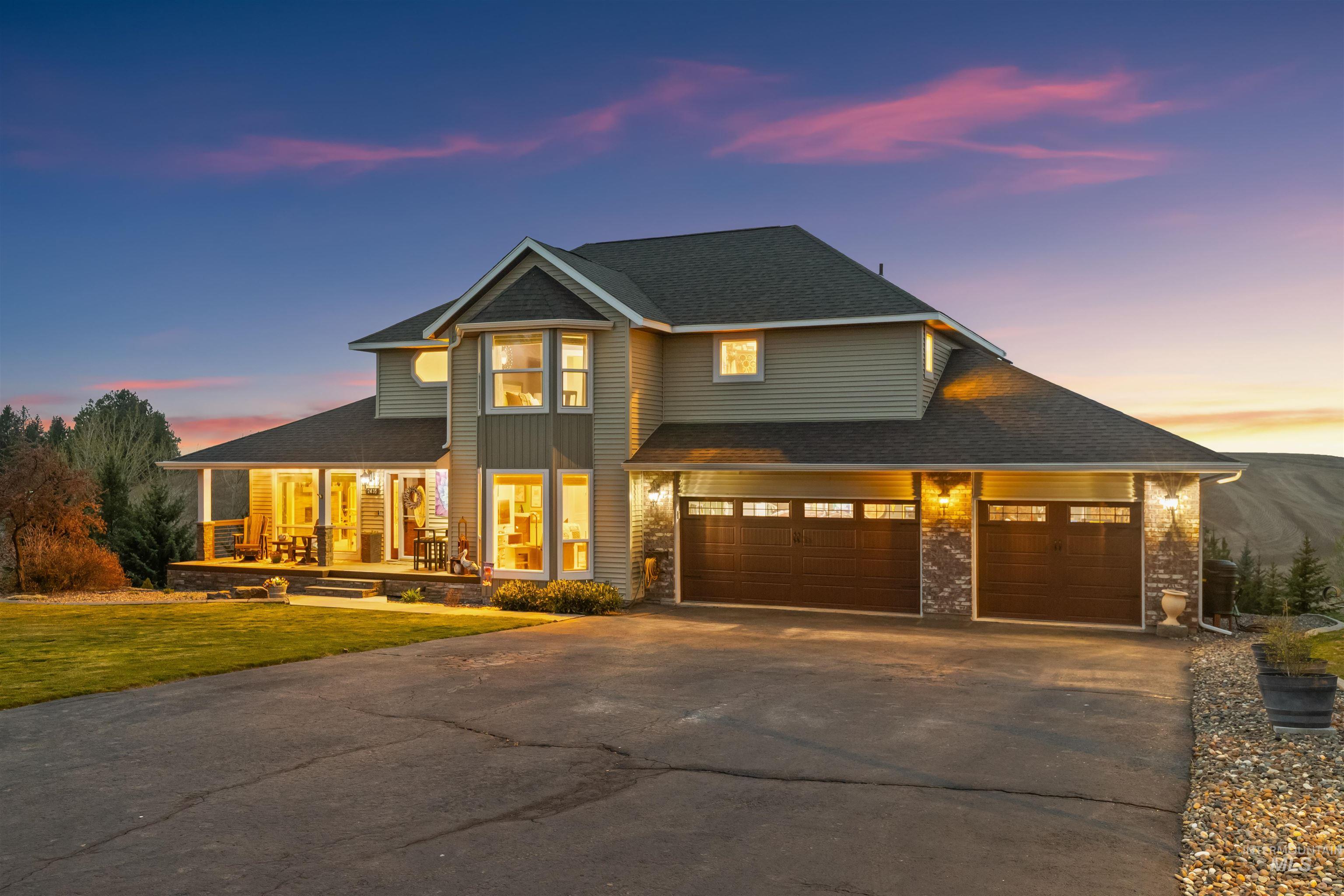 2435 Arborcrest Rd, Moscow, Idaho 83843, 5 Bedrooms, 3.5 Bathrooms, Residential For Sale, Price $899,900,MLS 98981787