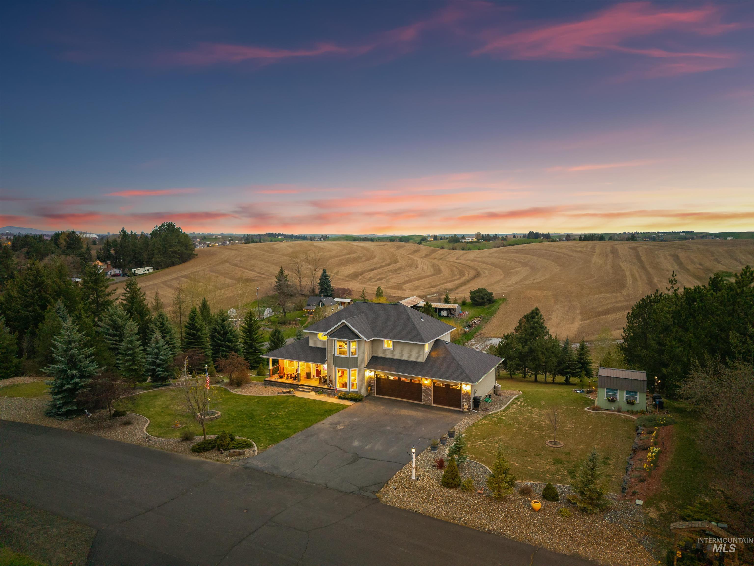 2435 Arborcrest Rd, Moscow, Idaho 83843, 5 Bedrooms, 3.5 Bathrooms, Residential For Sale, Price $899,900,MLS 98981787